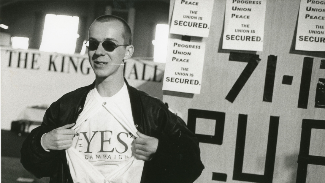 Campaigner for YES at Kings Hall, photograph by Frankie Quinn