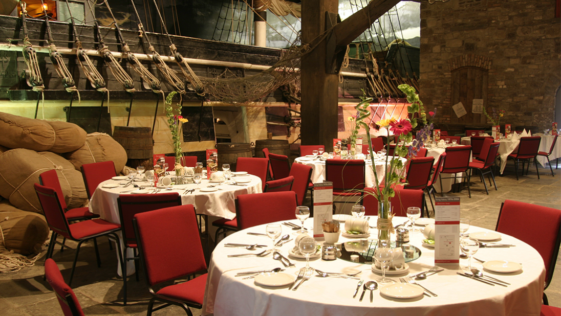 Ship gallery with event tables