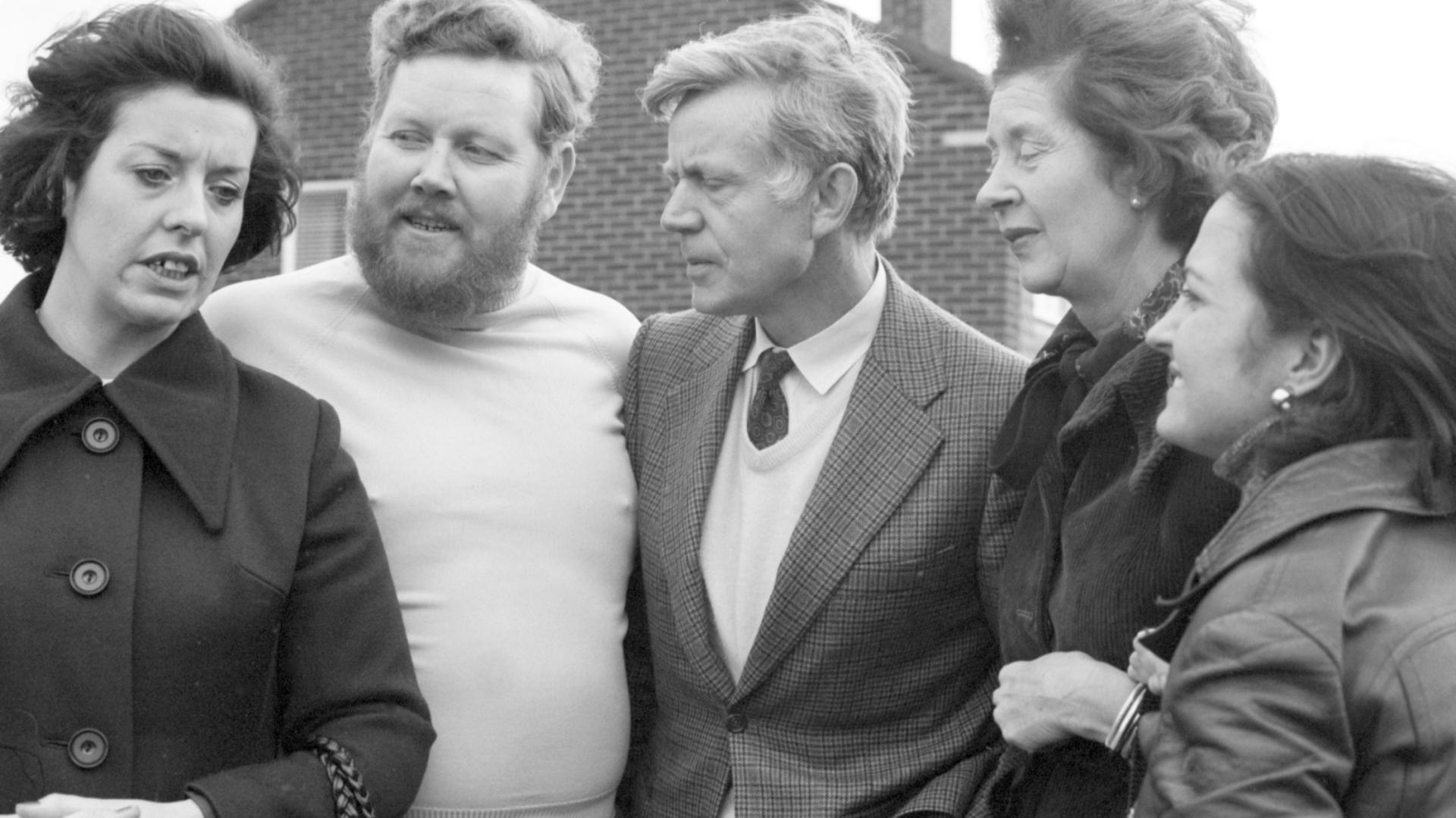 Photograph of Mairead Corrigan, Betty and Ralph Williams, Senator Thompson and Lady Fisher