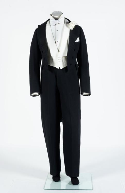 Gentleman’s Tail Suit