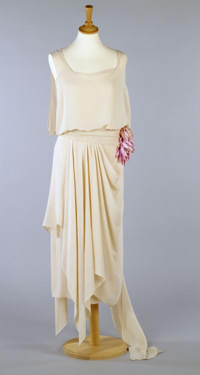 Pink Molyneux Evening Dress with Dahlia